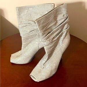 LE SILLA. LIMITED EDITION Stiletto With Swarovski Crystal’s. 101/40 Size 39/8